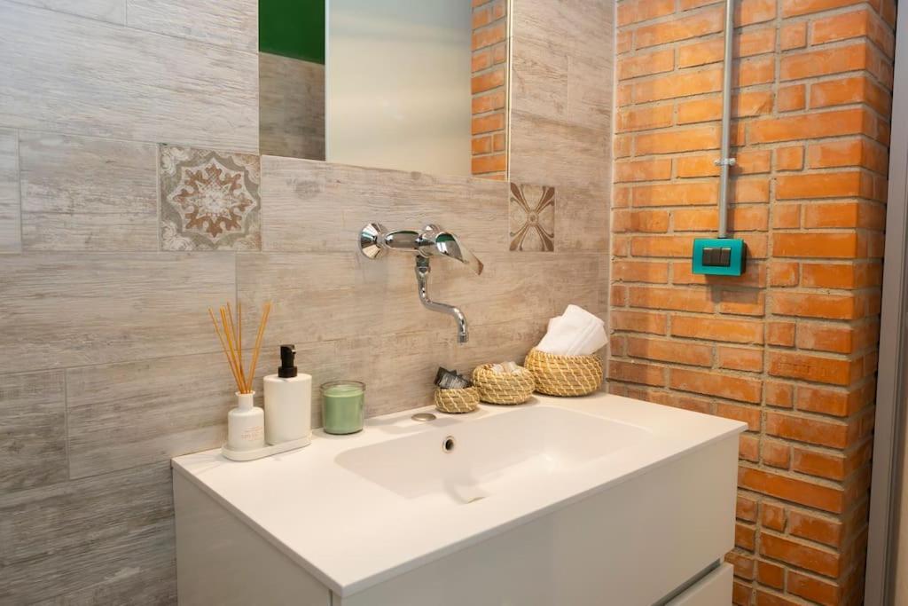 Canonica Brick Apartment Milan Extérieur photo